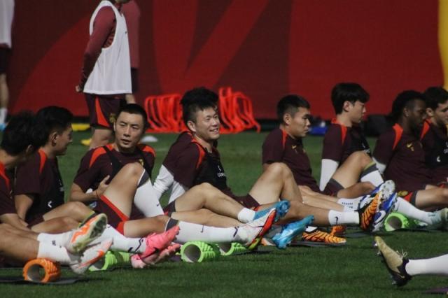 华体会体育-国足重塑核心李源一接班吴曦 伊万尝试不同组合