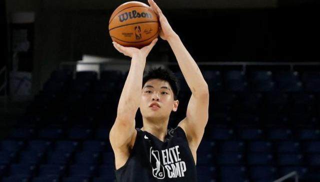 华体会官方网站-曝崔永熙和篮网达成双向合同 NBA或再迎中国面孔