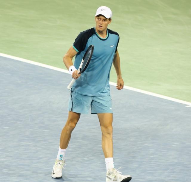 华体会官网-辛纳辛辛那提夺赛季第5冠 征战美网仍暴露一隐忧