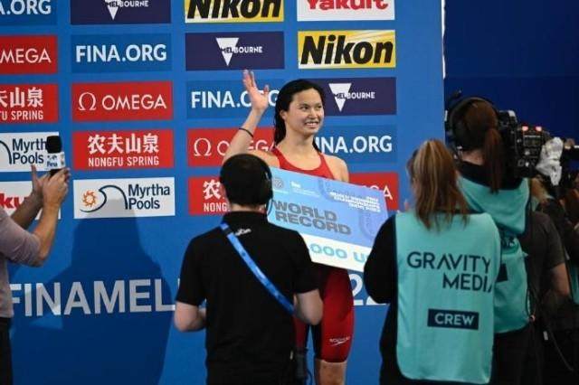 1671372514363045860.jpeg 蝶泳.jpeg